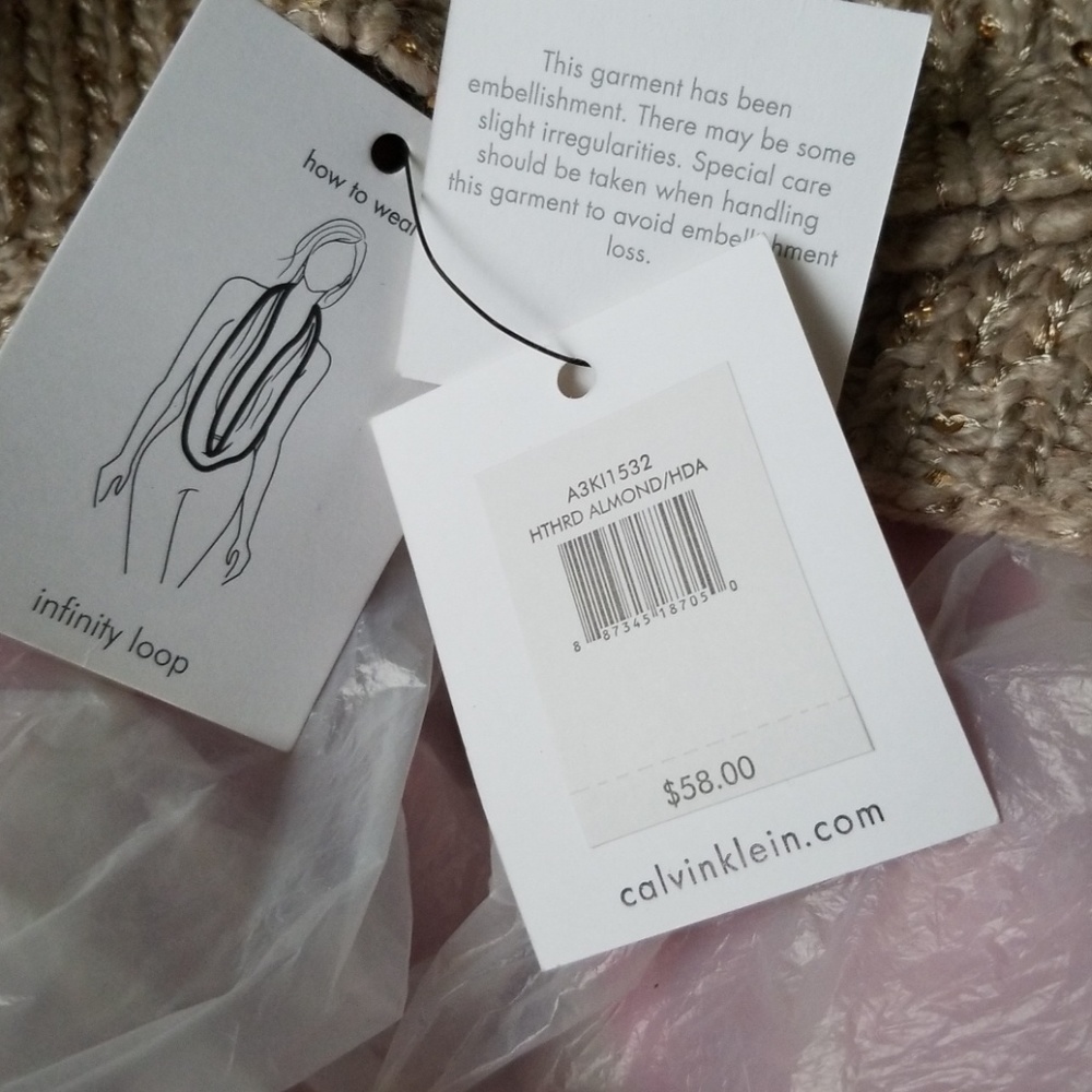 Scarve-Xfinity Loop - Picture 2 of 4